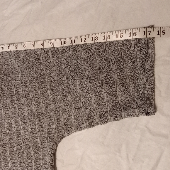 LuLaRoe Lindsay Women's Cardigan Kimono Open Front B/W Size Small - Picture 11 of 13